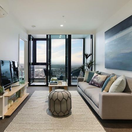 Experience Platinum Hotel Apartments เมลเบิร์น ภายนอก รูปภาพ