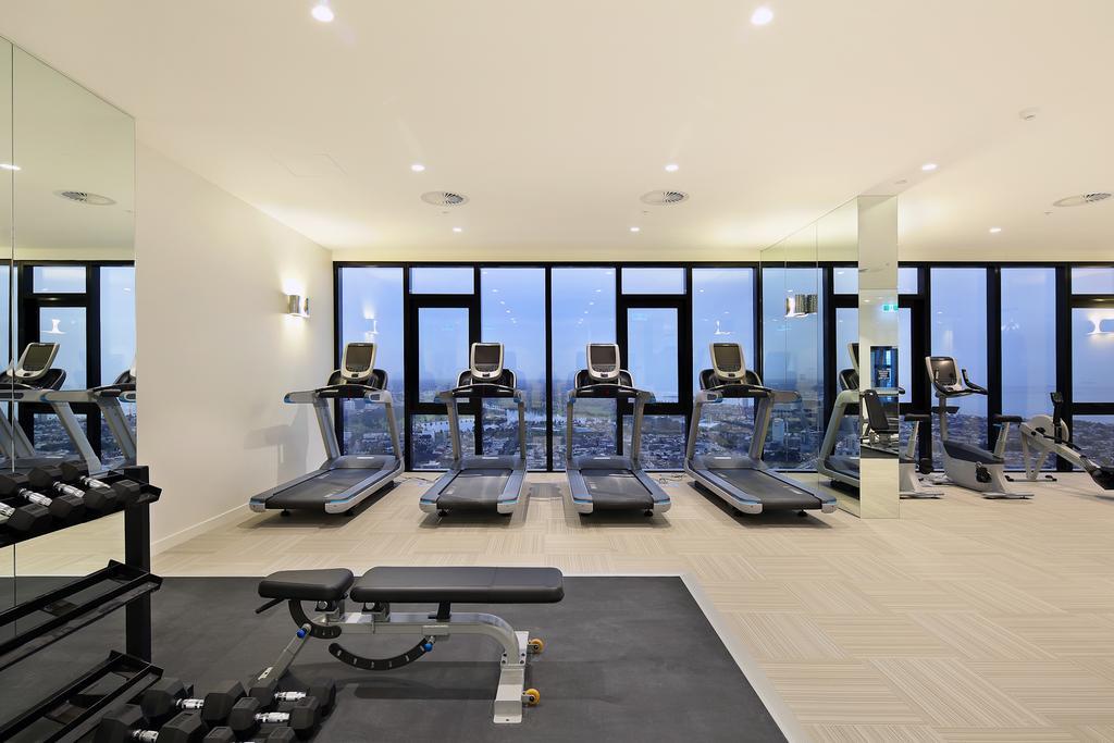 Experience Platinum Hotel Apartments เมลเบิร์น ภายนอก รูปภาพ