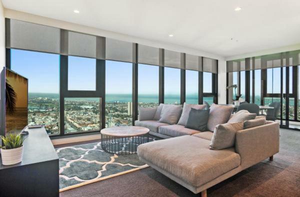 Experience Platinum Hotel Apartments เมลเบิร์น ภายนอก รูปภาพ